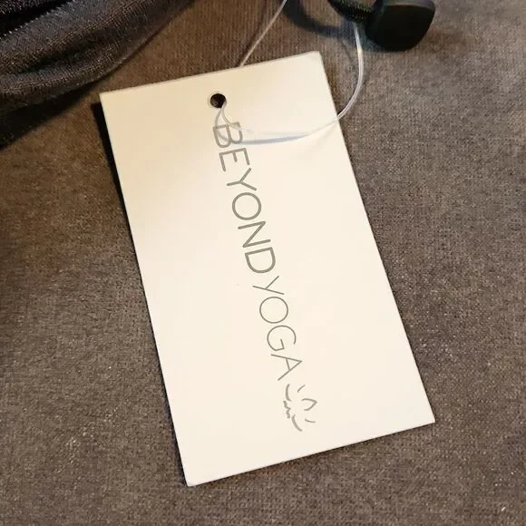 New Beyond Yoga Black Scarf Infinity Scarf With Pocket - Picture 7 of 10